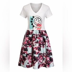 🎸The Remix Collection 🥁
Blink 182 Edition! Band tee to midi! Floral dress.